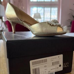 Badgley Mischka Gold Embellished Heels